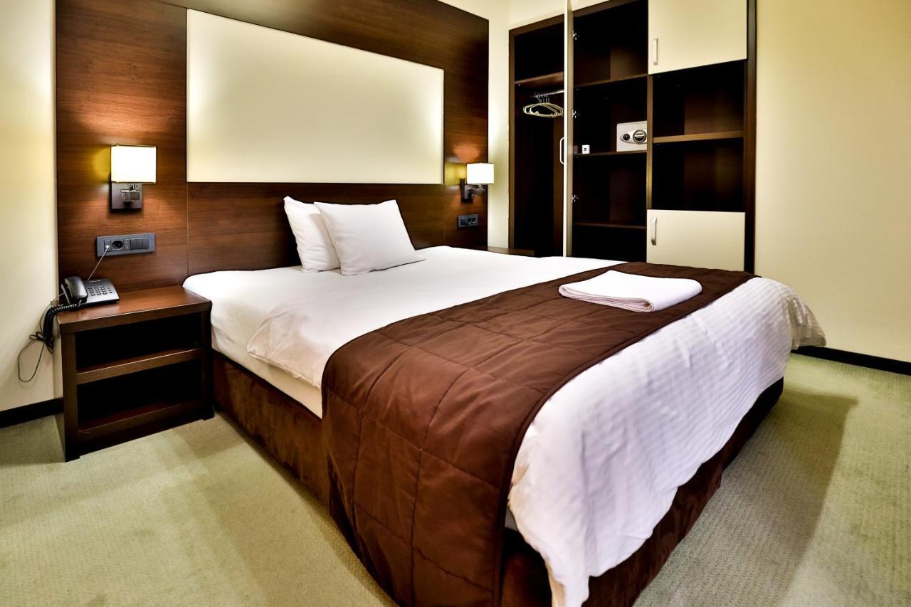 Boutique Hotel Golden Star Tuzla Exterior photo