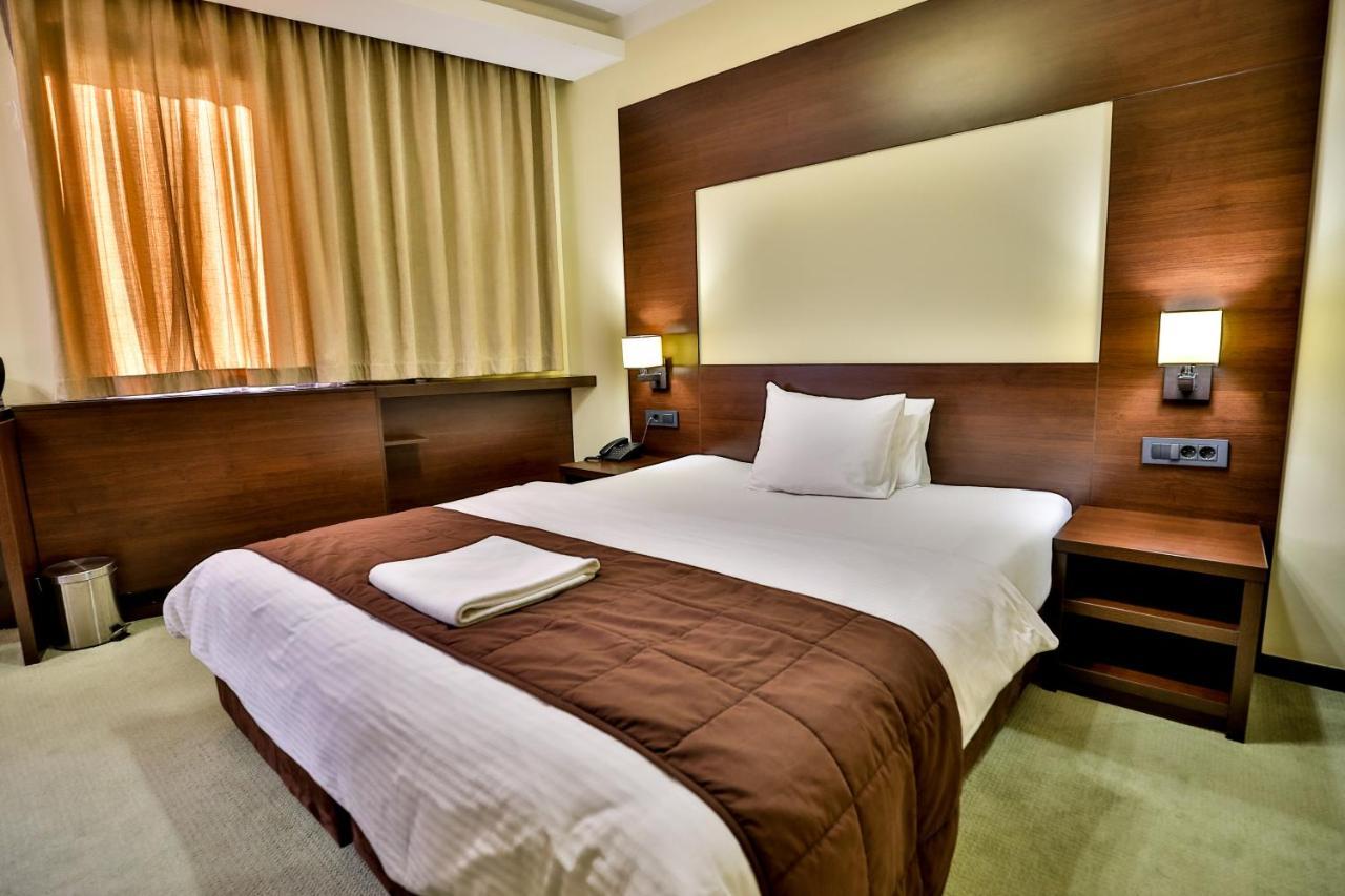 Boutique Hotel Golden Star Tuzla Exterior photo