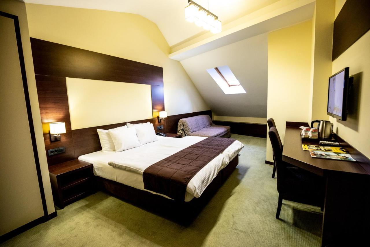 Boutique Hotel Golden Star Tuzla Exterior photo