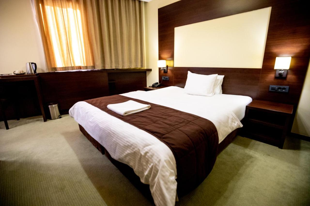 Boutique Hotel Golden Star Tuzla Exterior photo